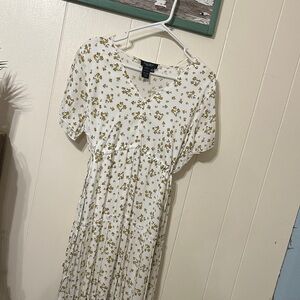 Papillon Blanc Cream and Yellow Floral Midi Dress